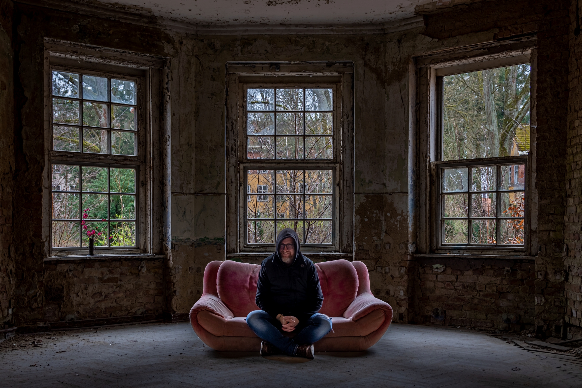 Jochen Korn in einem Lost Place